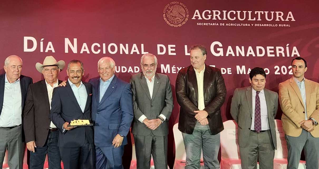 Lala Galardonada Por La Cnog Y Agricultura En El Día Nacional De La Ganadería